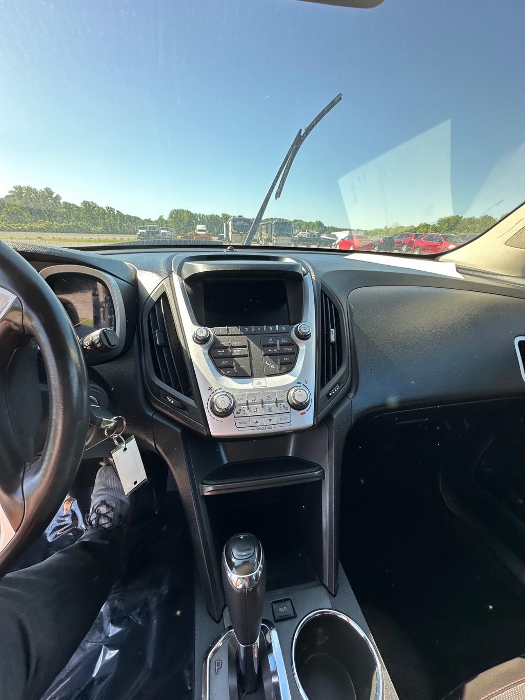 Chevrolet Equinox Vehicle Full-screen Gallery Image 14
