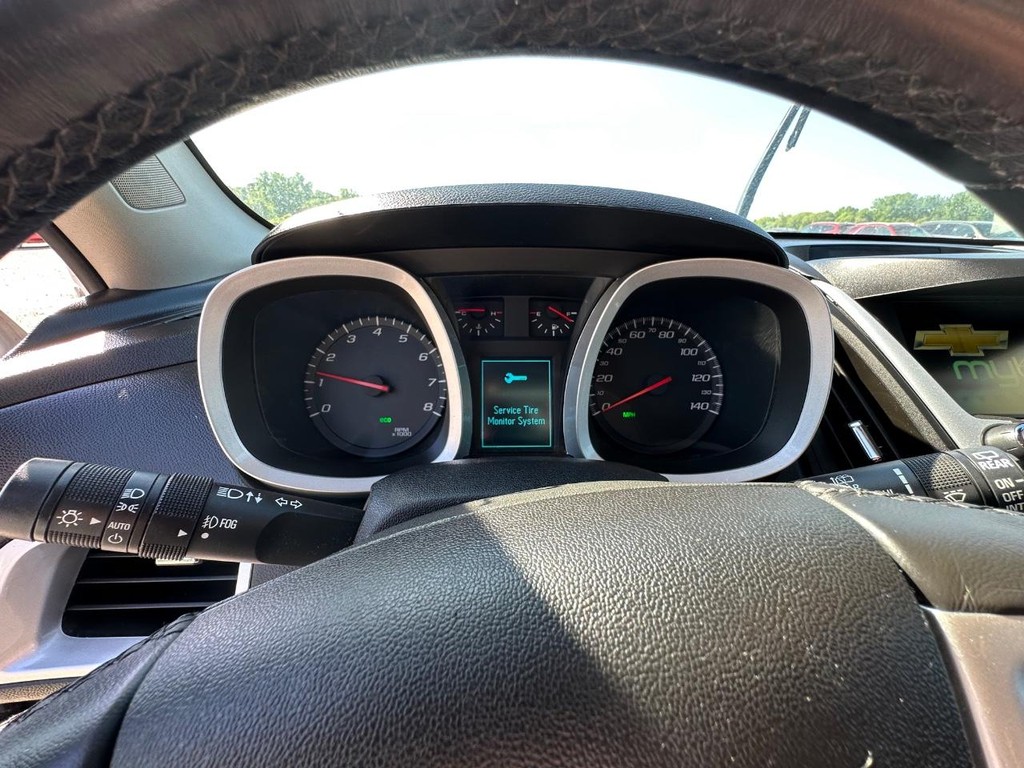 Chevrolet Equinox Vehicle Full-screen Gallery Image 15