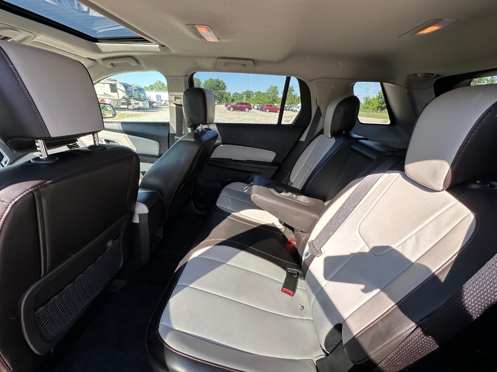 GMC Terrain Vehicle Full-screen Gallery Image 13