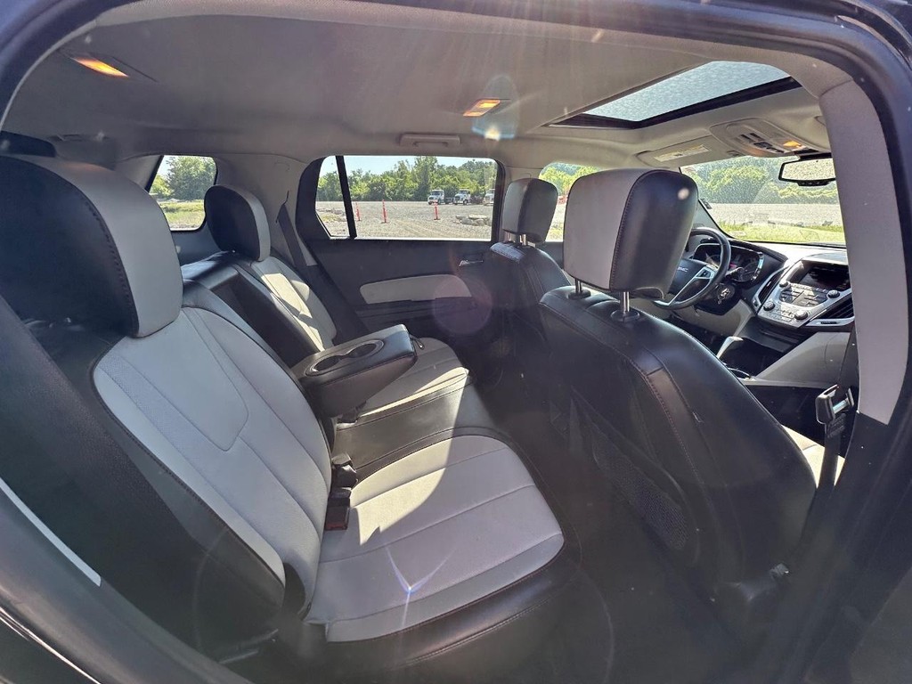 GMC Terrain Vehicle Full-screen Gallery Image 14