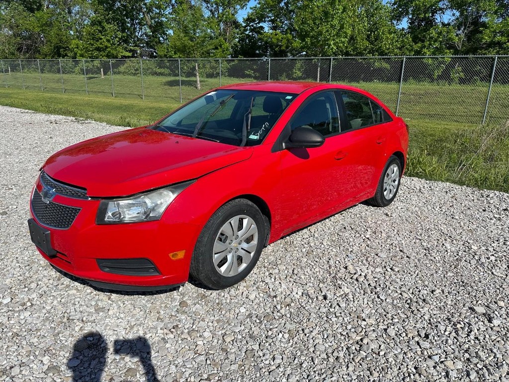 Chevrolet Cruze Vehicle Full-screen Gallery Image 3