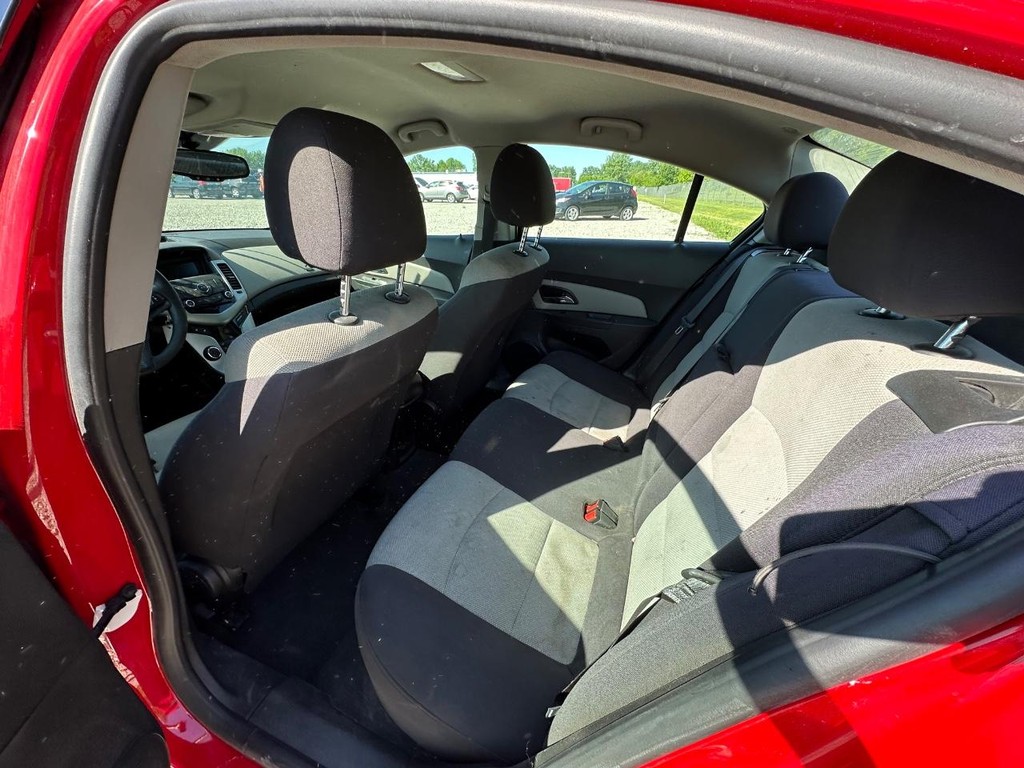 Chevrolet Cruze Vehicle Full-screen Gallery Image 8
