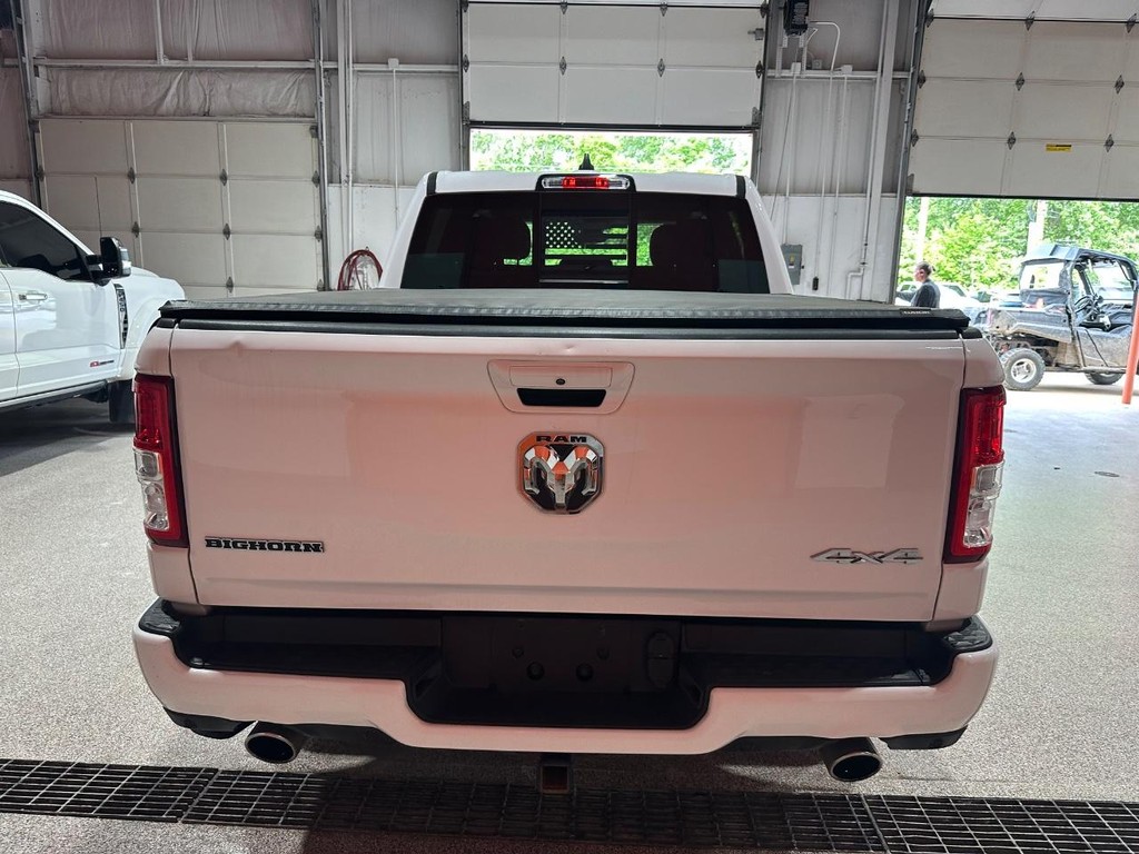 Ram 1500 Vehicle Full-screen Gallery Image 4