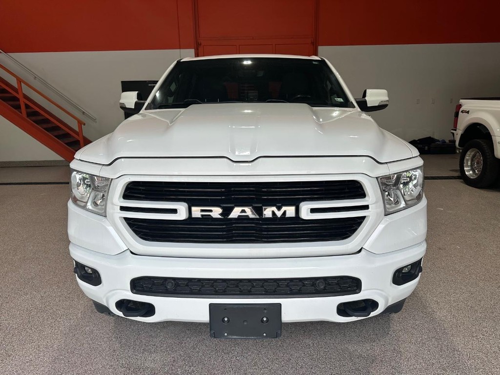 Ram 1500 Vehicle Full-screen Gallery Image 6