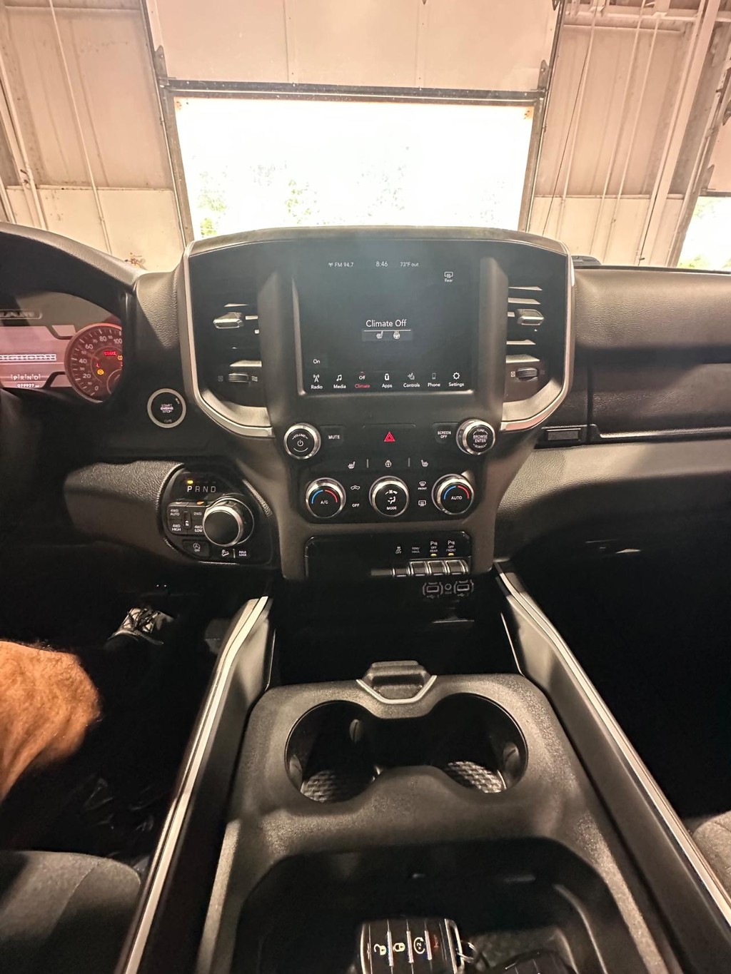 Ram 1500 Vehicle Full-screen Gallery Image 18