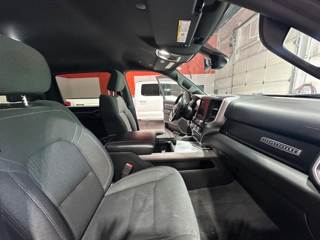 Ram 1500 Vehicle Full-screen Gallery Image 20
