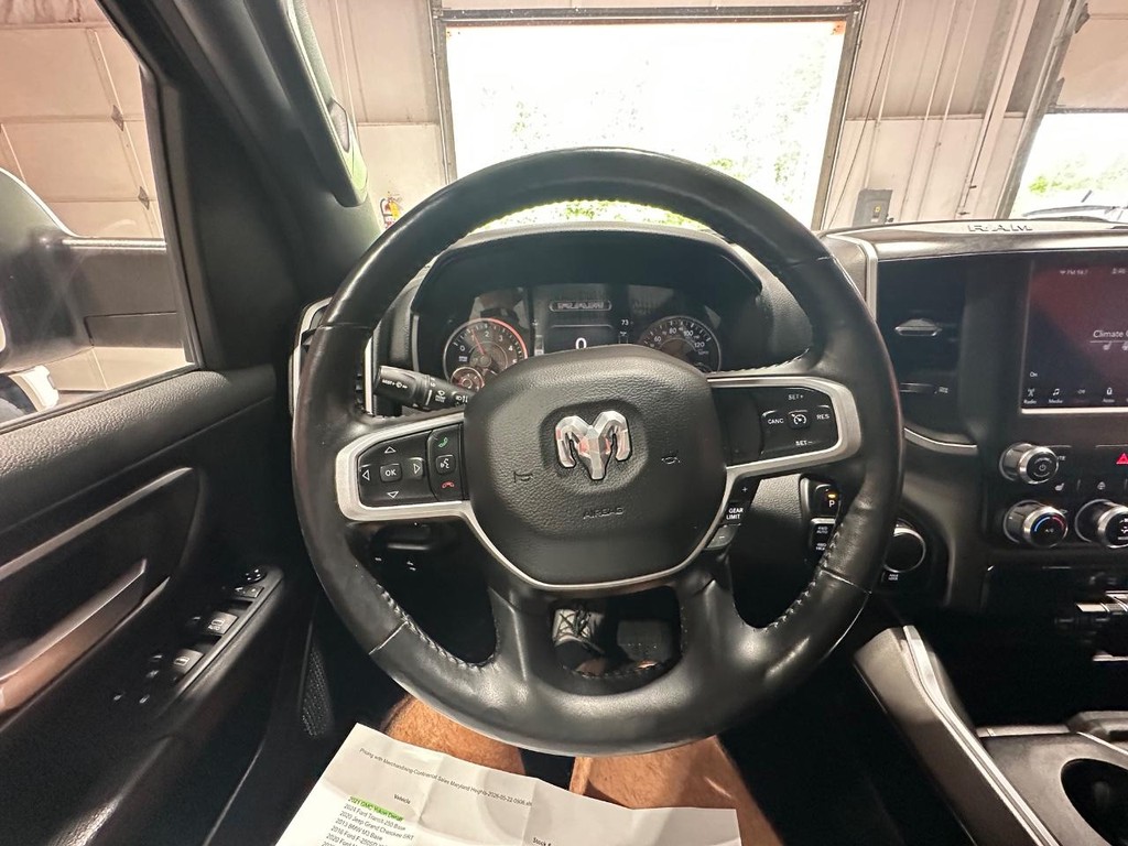 Ram 1500 Vehicle Full-screen Gallery Image 21
