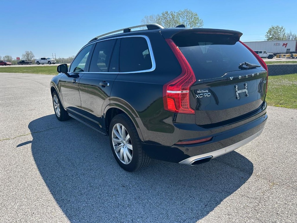 Volvo XC90 Vehicle Full-screen Gallery Image 5