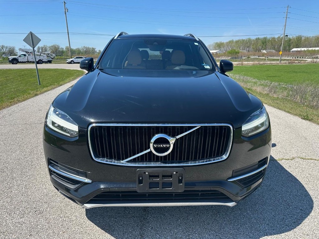 Volvo XC90 Vehicle Full-screen Gallery Image 6