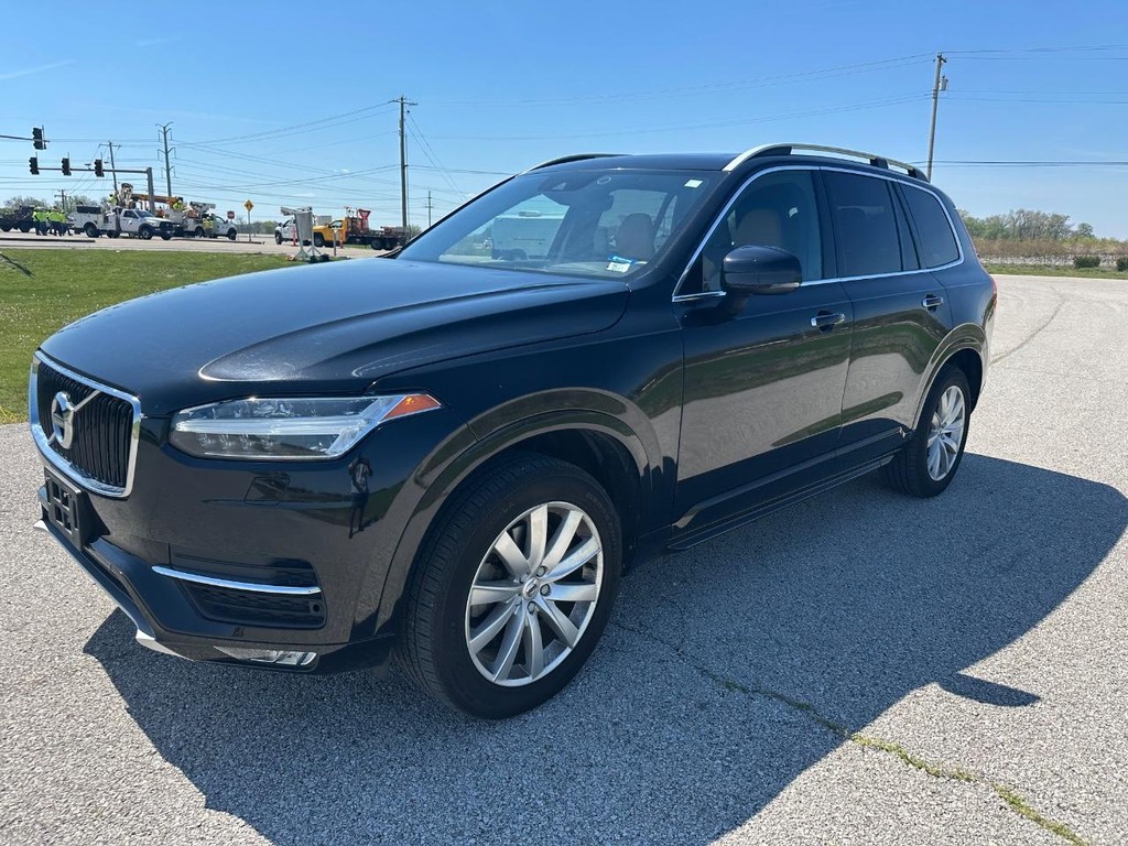 Volvo XC90 Vehicle Full-screen Gallery Image 7