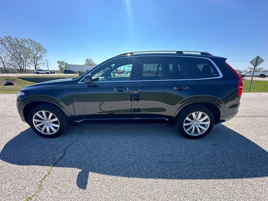 Volvo XC90 Vehicle Full-screen Gallery Image 8