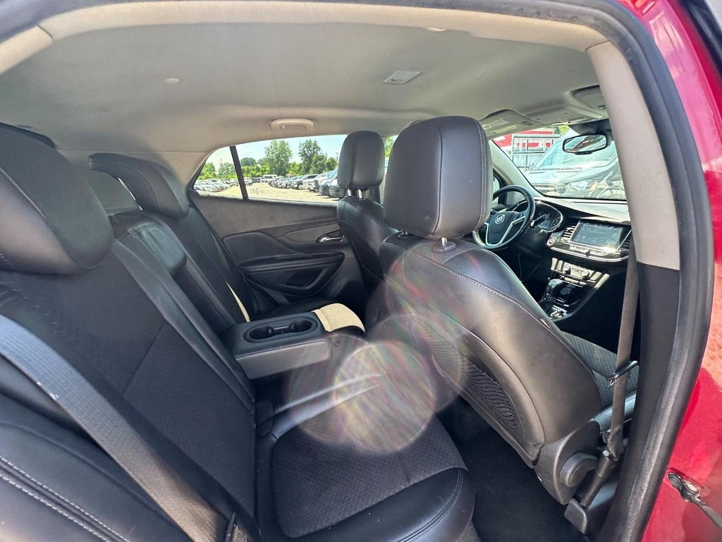 Buick Encore Vehicle Full-screen Gallery Image 9