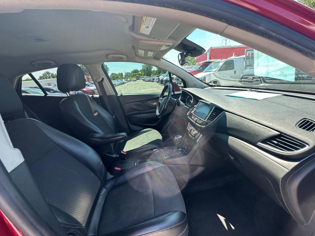 Buick Encore Vehicle Full-screen Gallery Image 10