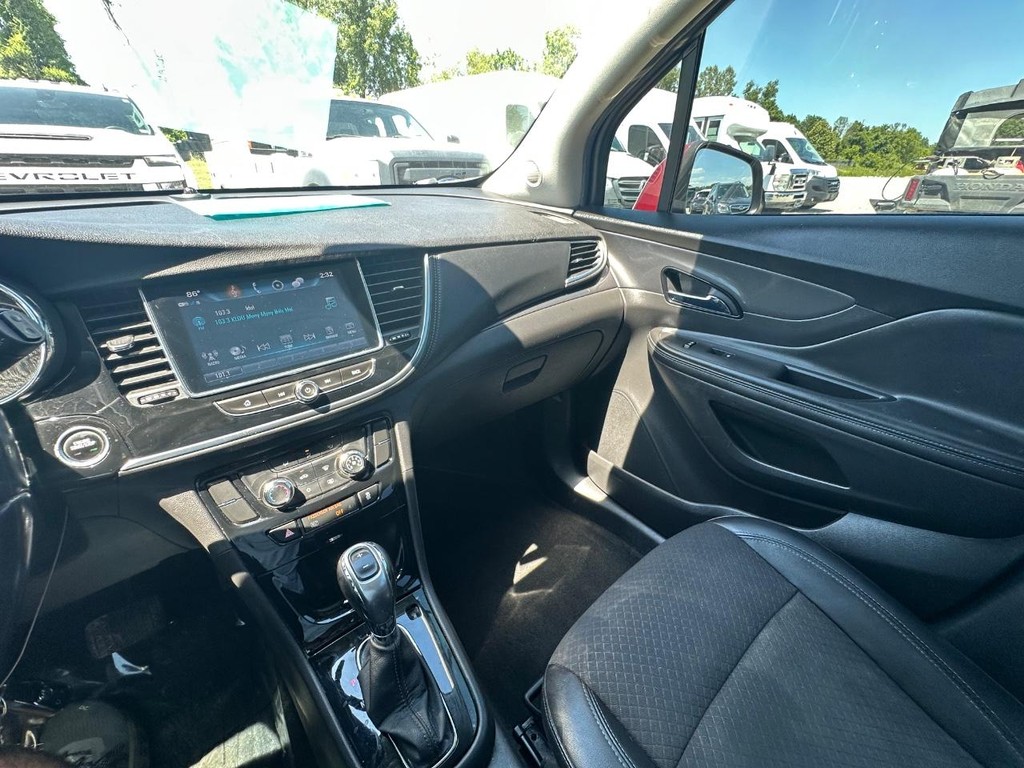 Buick Encore Vehicle Full-screen Gallery Image 17