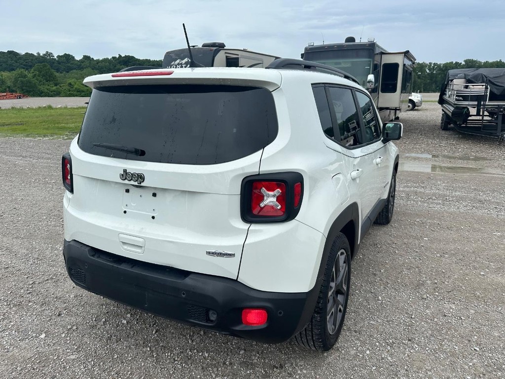 Jeep Renegade Vehicle Full-screen Gallery Image 4