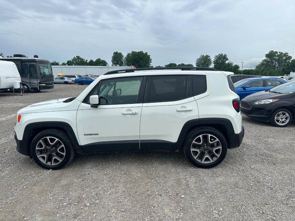 Jeep Renegade Vehicle Full-screen Gallery Image 8
