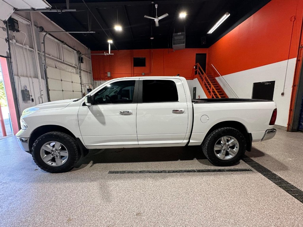 Ram 1500 Vehicle Full-screen Gallery Image 2