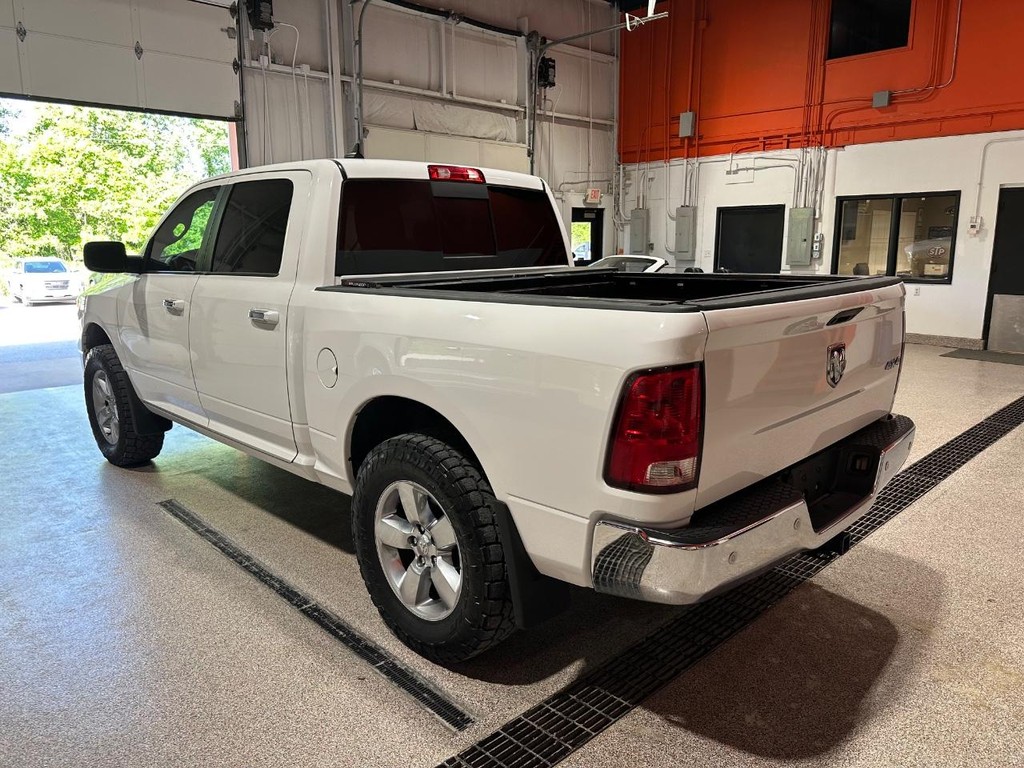 Ram 1500 Vehicle Full-screen Gallery Image 3
