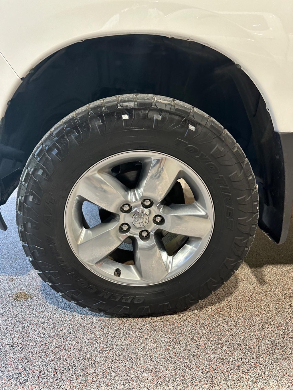 Ram 1500 Vehicle Full-screen Gallery Image 9