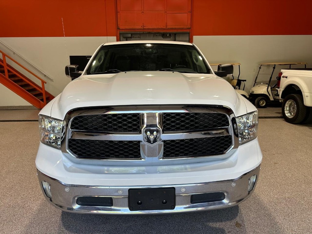 Ram 1500 Vehicle Full-screen Gallery Image 10