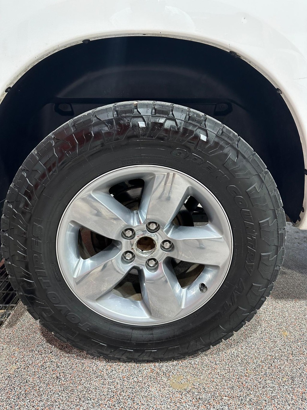 Ram 1500 Vehicle Full-screen Gallery Image 14