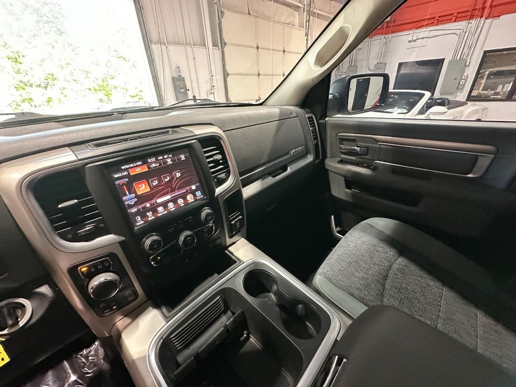 Ram 1500 Vehicle Full-screen Gallery Image 19