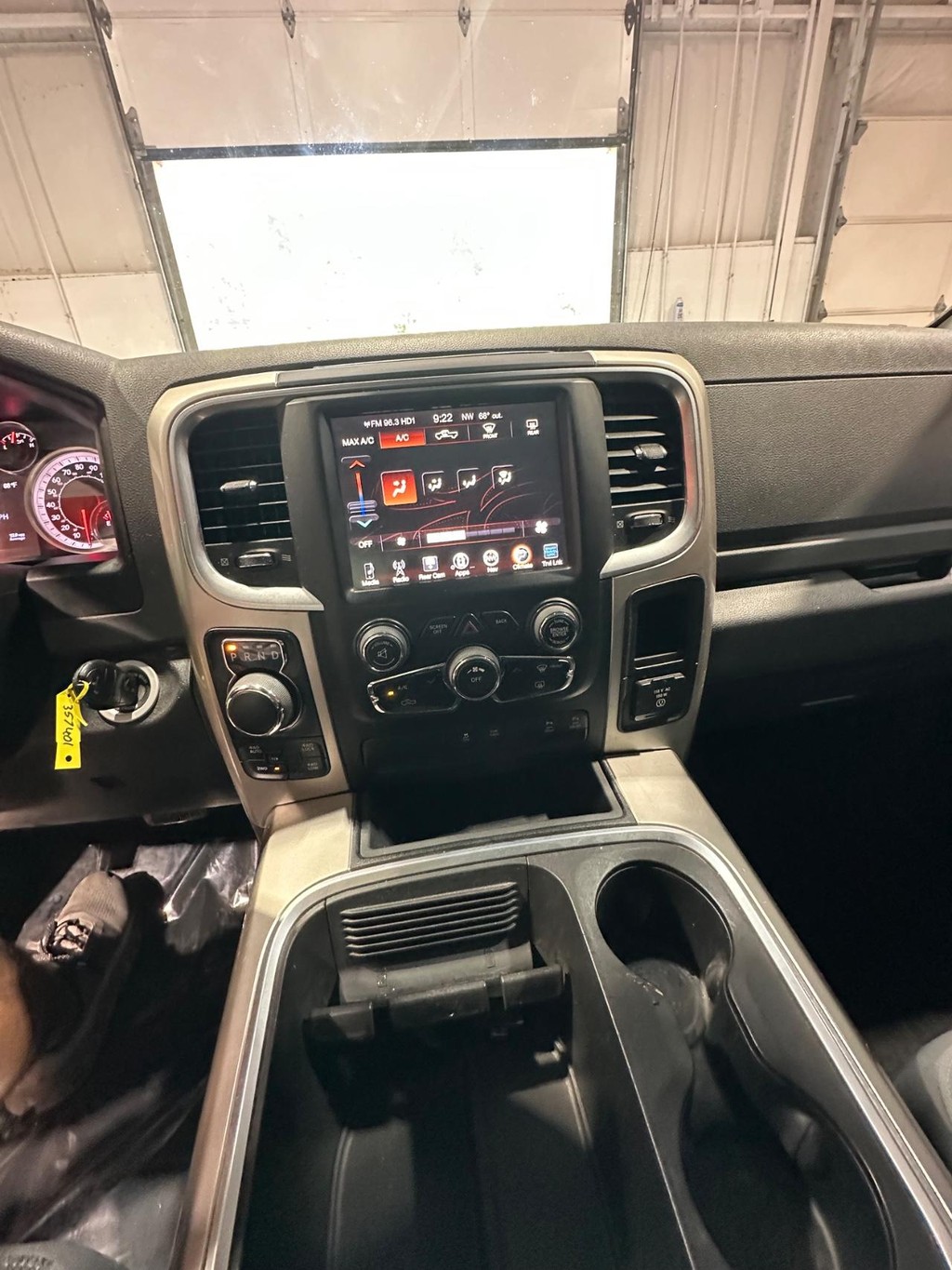 Ram 1500 Vehicle Full-screen Gallery Image 20