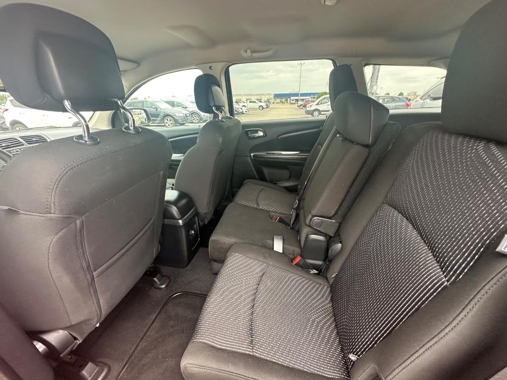Dodge Journey Vehicle Full-screen Gallery Image 13