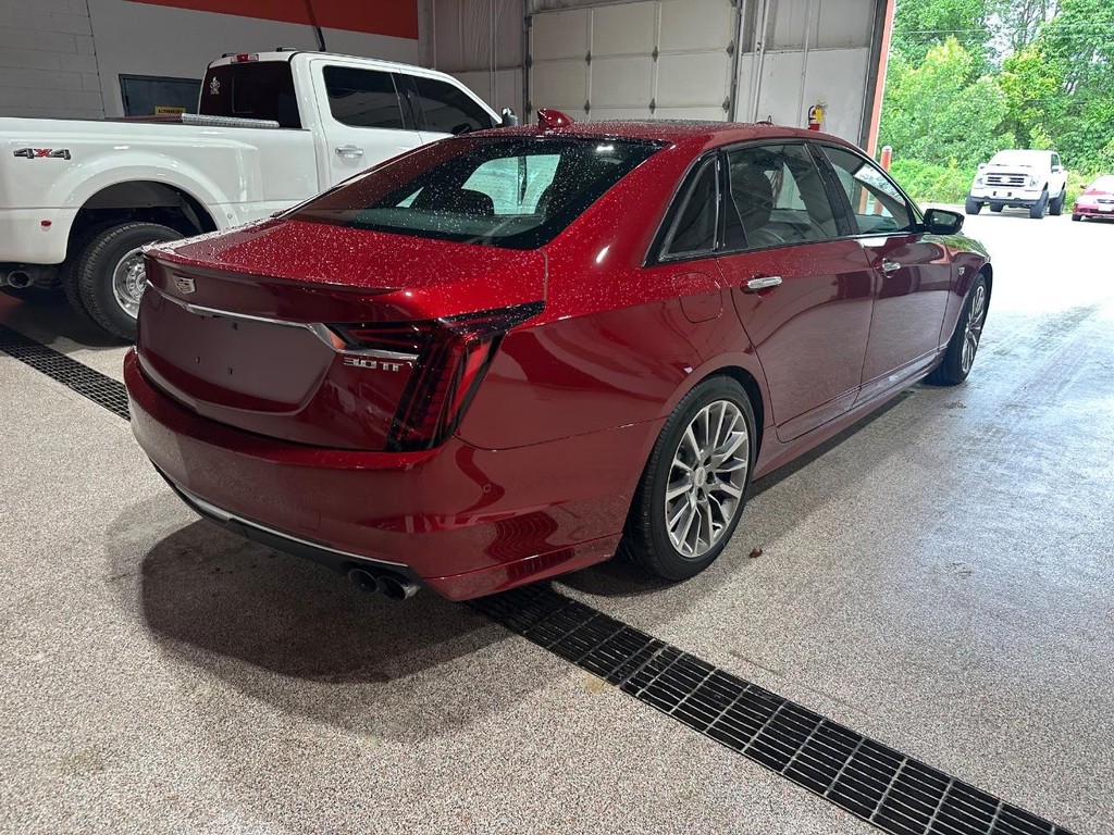 Cadillac CT6 Vehicle Full-screen Gallery Image 05