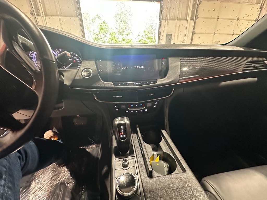 Cadillac CT6 Vehicle Full-screen Gallery Image 20