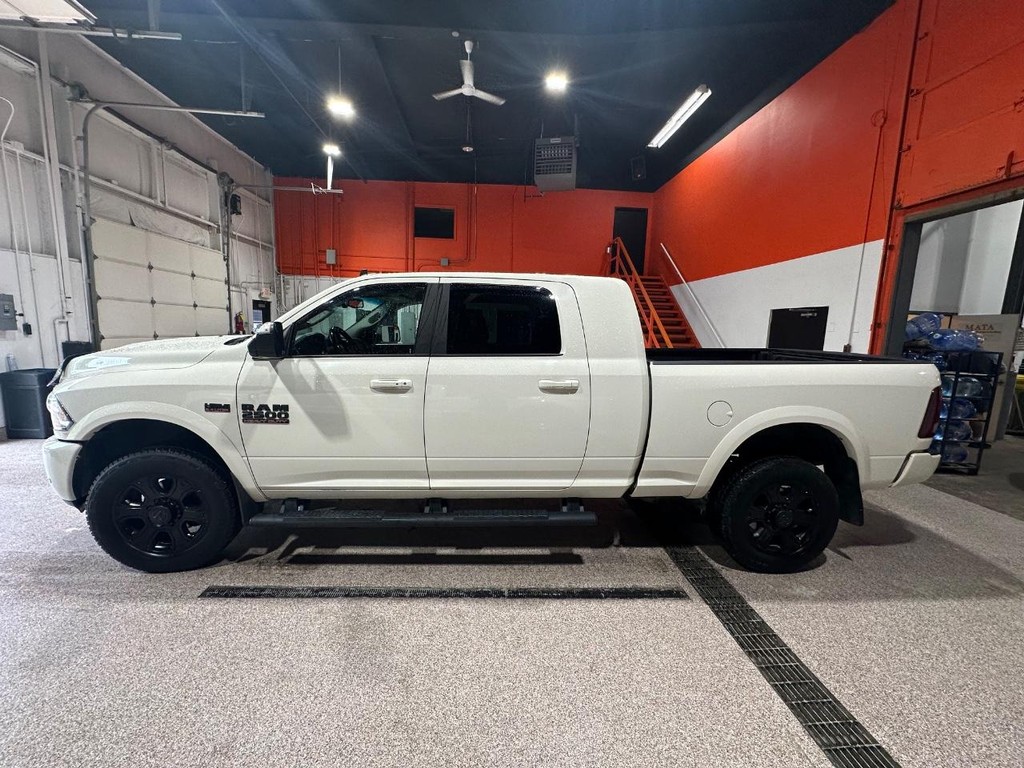 Ram 2500 Vehicle Full-screen Gallery Image 4
