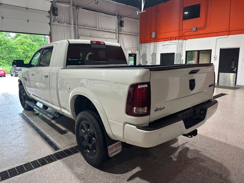 Ram 2500 Vehicle Full-screen Gallery Image 5