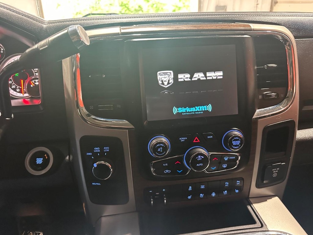 Ram 2500 Vehicle Full-screen Gallery Image 20