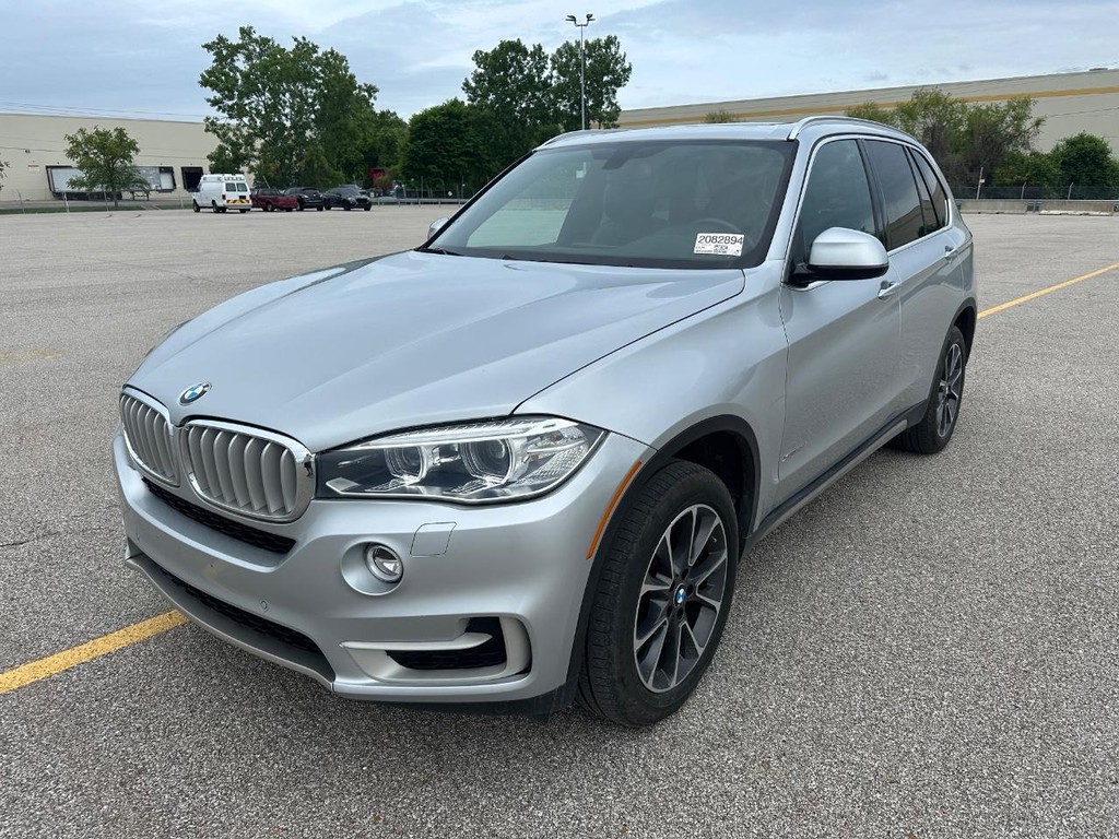 BMW X5 Vehicle Full-screen Gallery Image 05