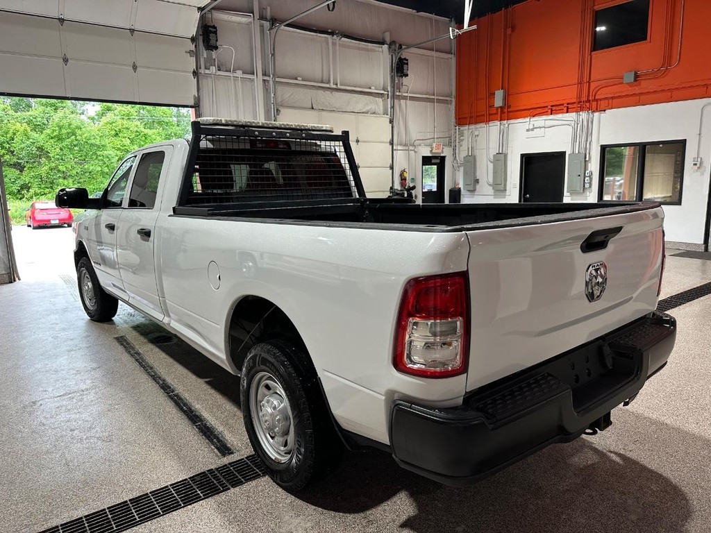 Ram 2500 Vehicle Full-screen Gallery Image 5