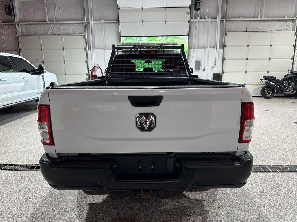 Ram 2500 Vehicle Full-screen Gallery Image 6