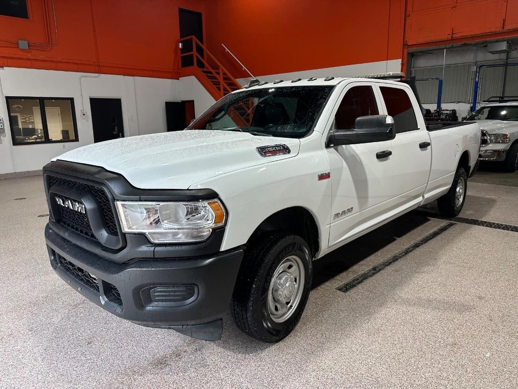 Ram 2500 Vehicle Full-screen Gallery Image 9