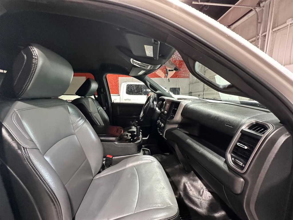 Ram 2500 Vehicle Full-screen Gallery Image 20