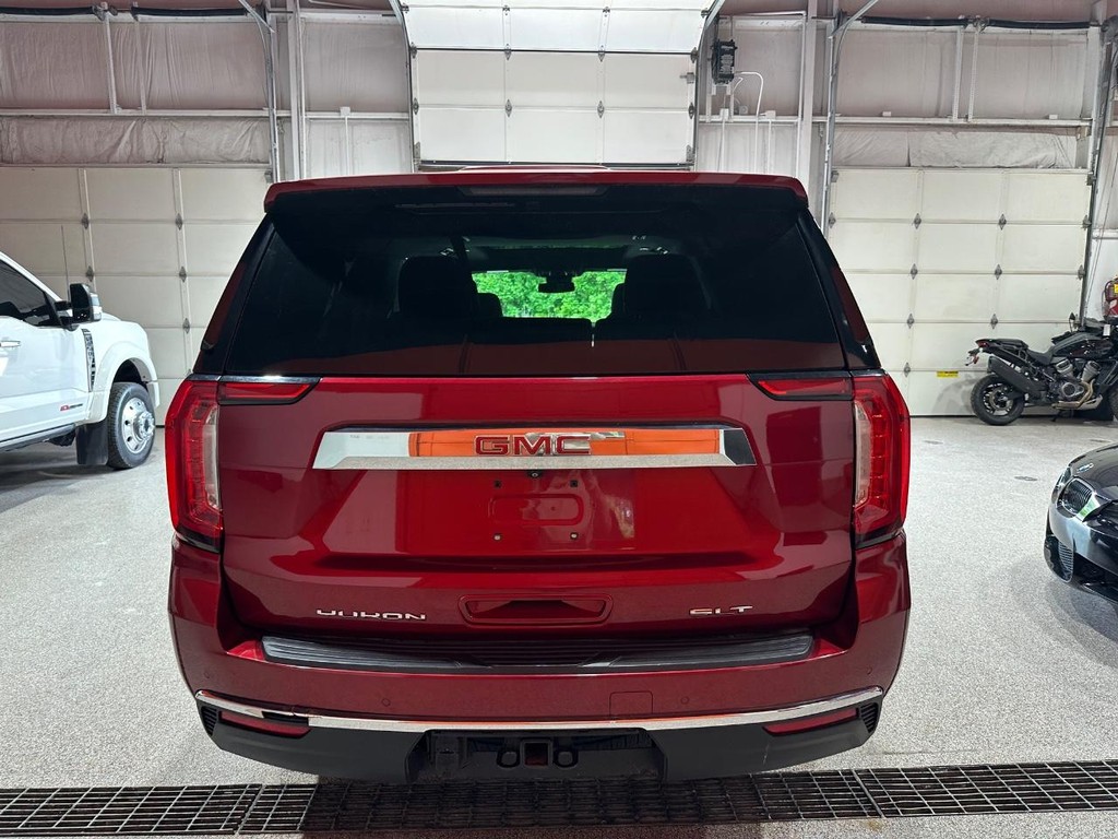 GMC Yukon XL Vehicle Full-screen Gallery Image 6