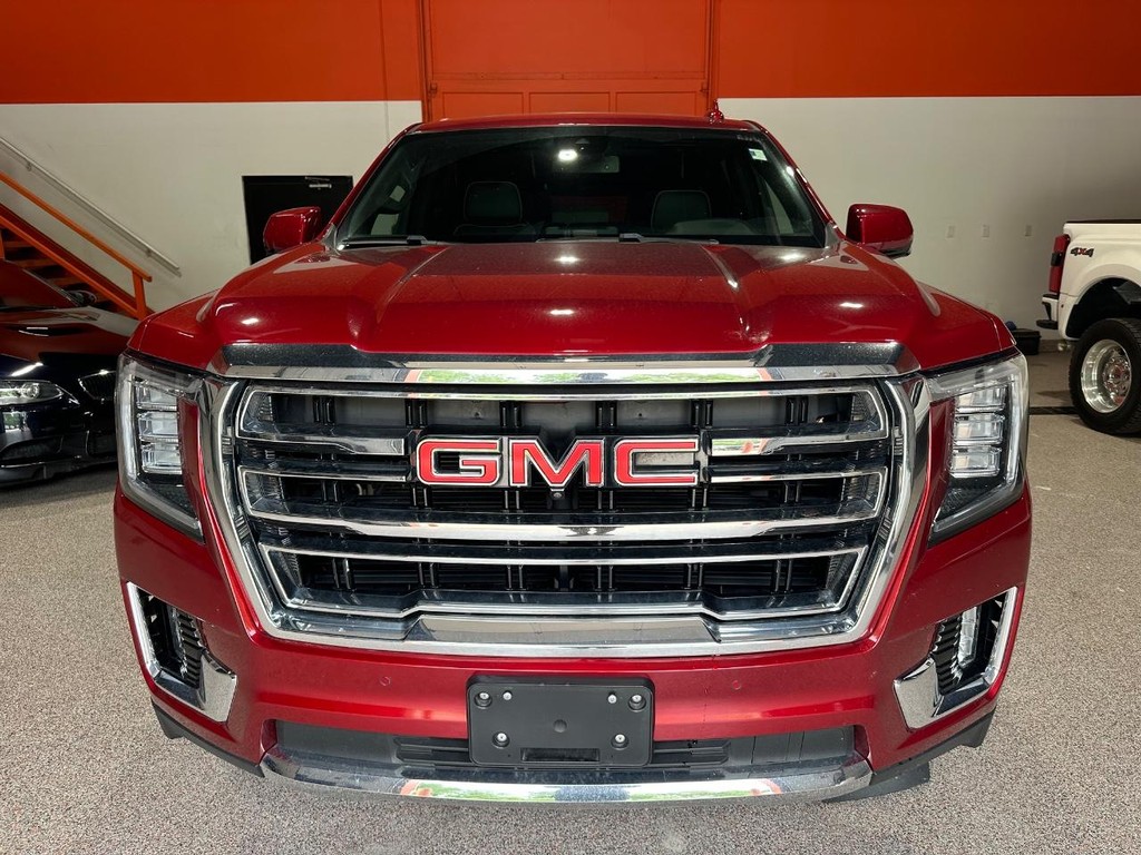 GMC Yukon XL Vehicle Full-screen Gallery Image 8