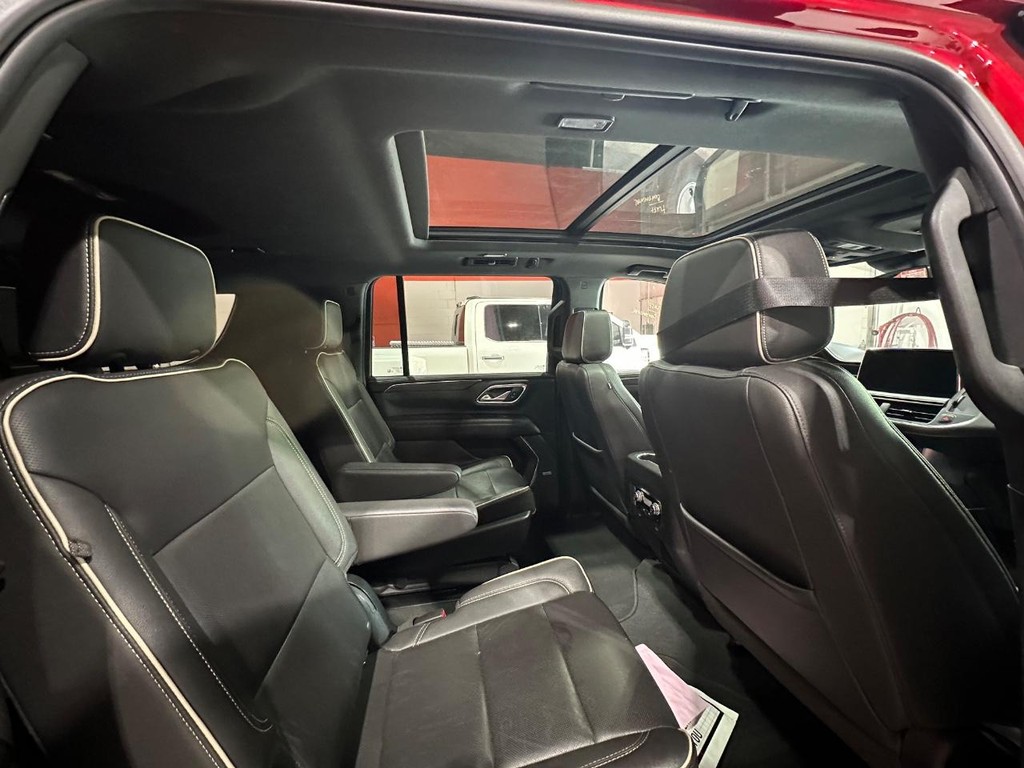 GMC Yukon XL Vehicle Full-screen Gallery Image 20