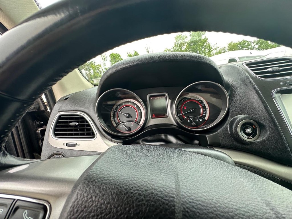 Dodge Journey Vehicle Full-screen Gallery Image 21
