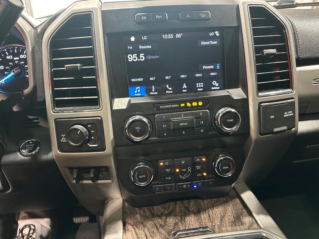 Ford Super Duty F-250 SRW Vehicle Full-screen Gallery Image 21
