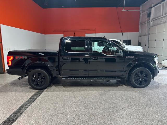 Ford F-150 Vehicle Full-screen Gallery Image 2