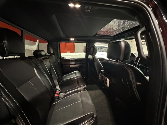 Ford F-150 Vehicle Full-screen Gallery Image 17
