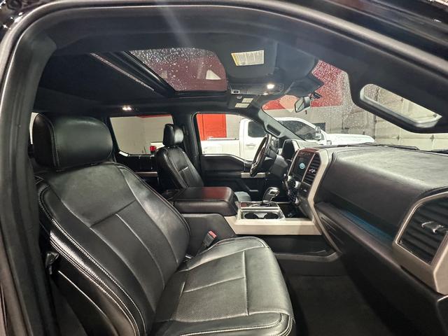 Ford F-150 Vehicle Full-screen Gallery Image 18