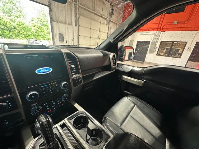Ford F-150 Vehicle Full-screen Gallery Image 19