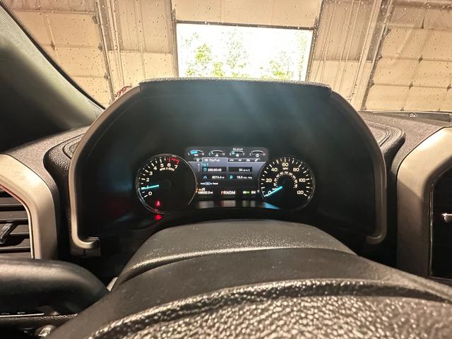 Ford F-150 Vehicle Full-screen Gallery Image 21