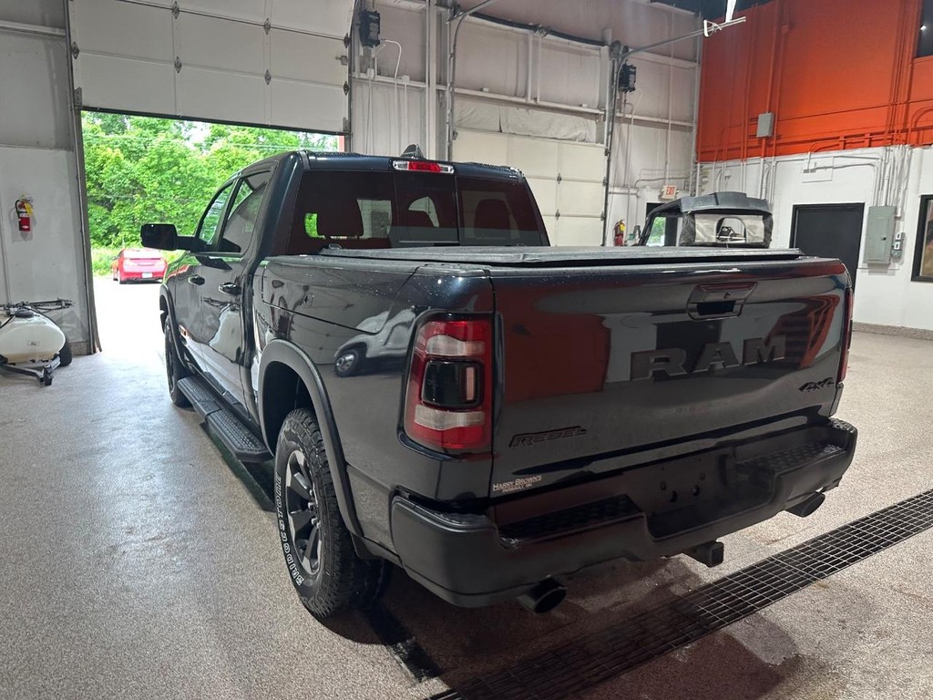 Ram 1500 Vehicle Full-screen Gallery Image 5