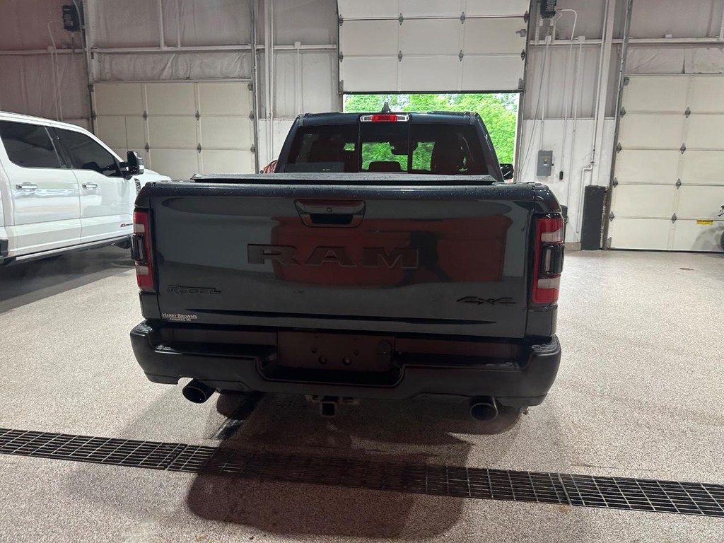 Ram 1500 Vehicle Full-screen Gallery Image 7